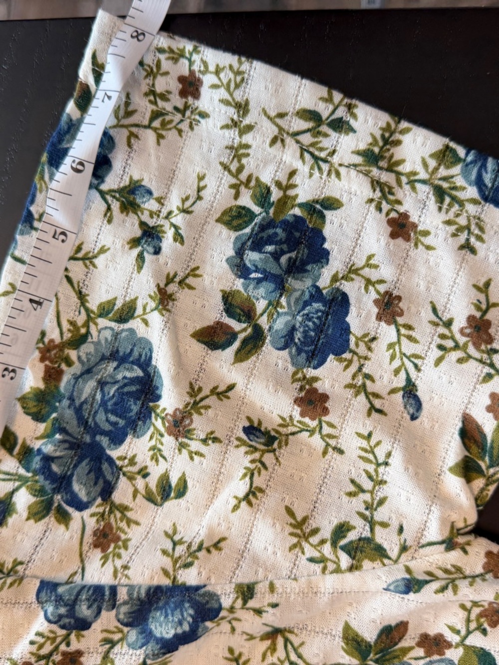 Women's White Short Sleeve Tee with Blue Floral Print B1 - Picture 7 of 7